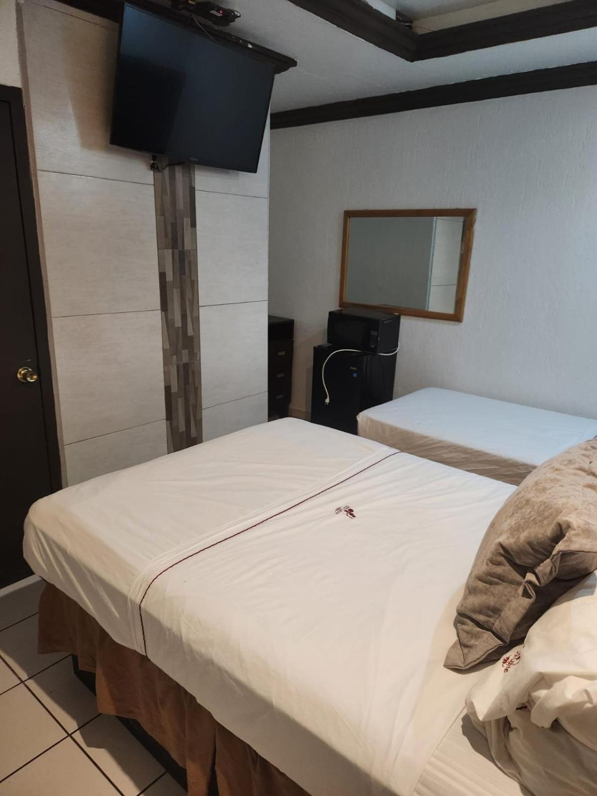 Hotel Don Quijote Mexicali Eksteriør billede