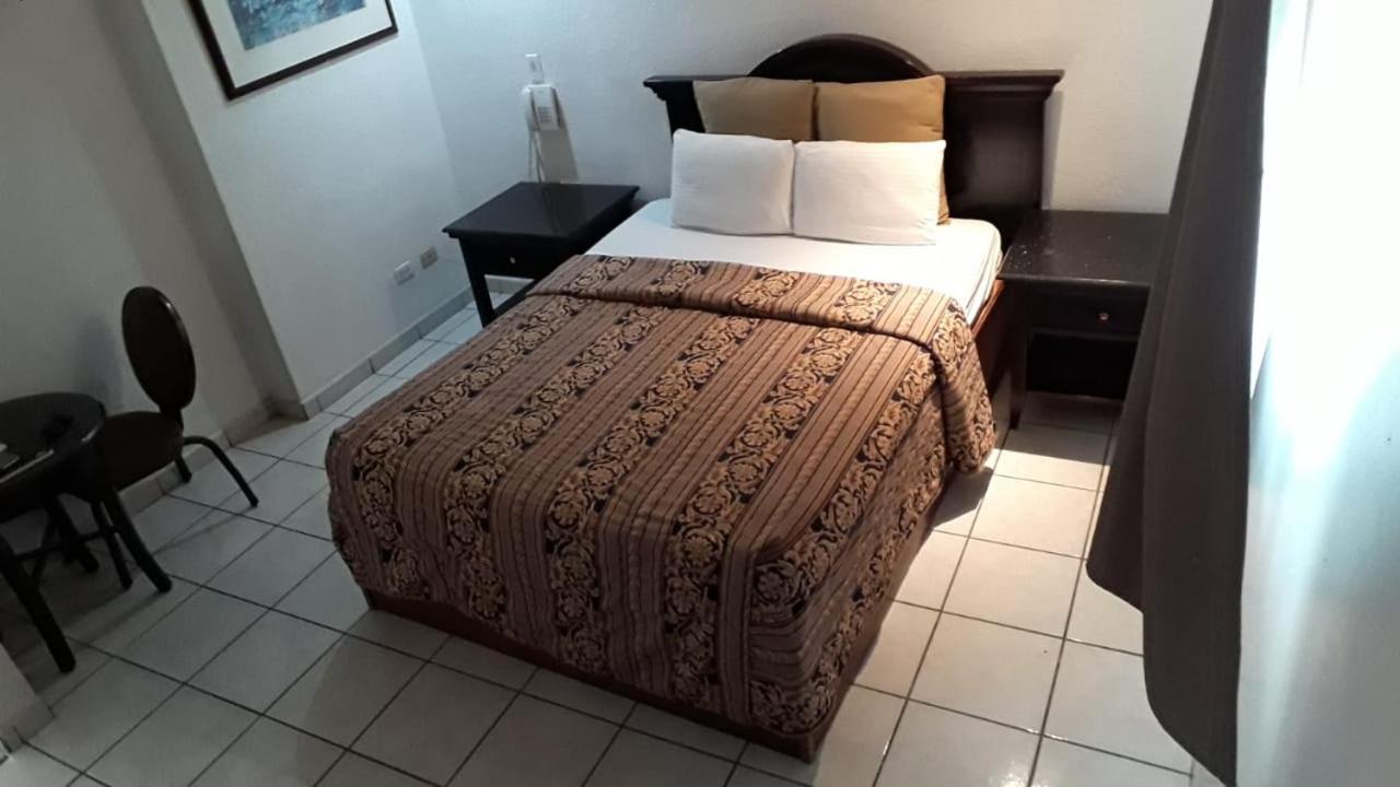 Hotel Don Quijote Mexicali Eksteriør billede